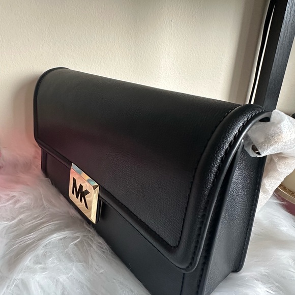 Michael kors bag - Picture 2 of 4